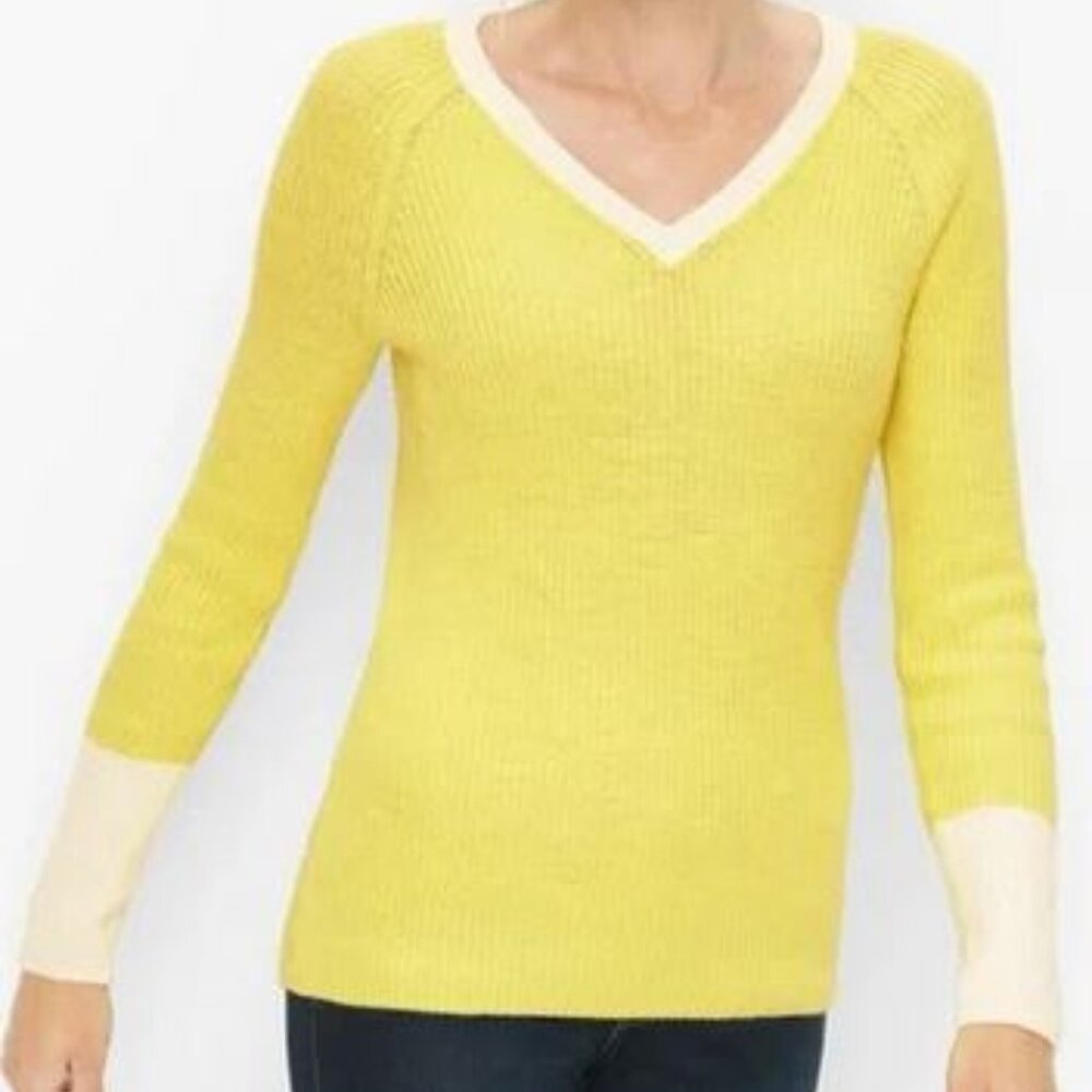 Talbots Plus 2X Yellow V‑Neck Sweater | NWT | Sporty Chic with White Accents